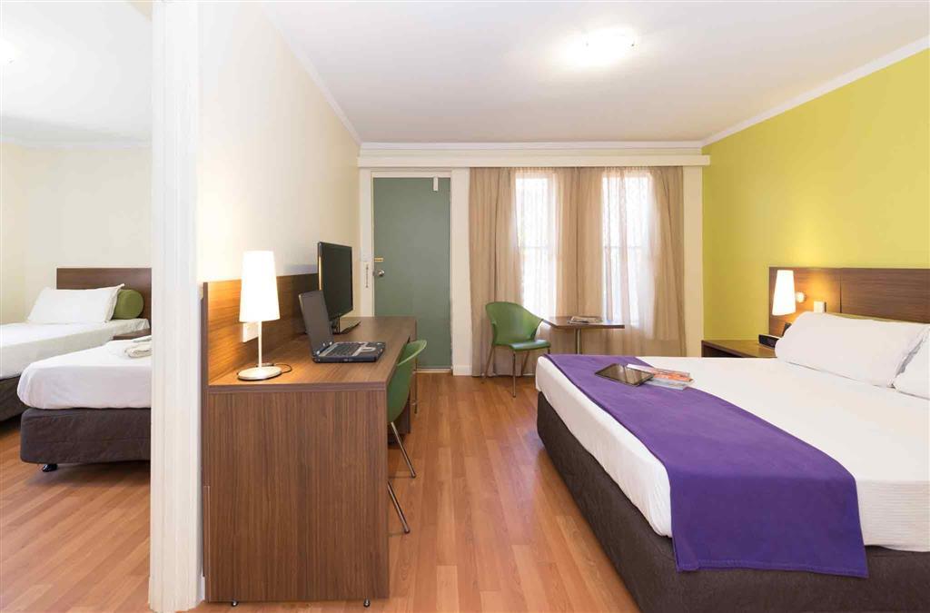Готель Ibis Styles Каррата Екстер'єр фото